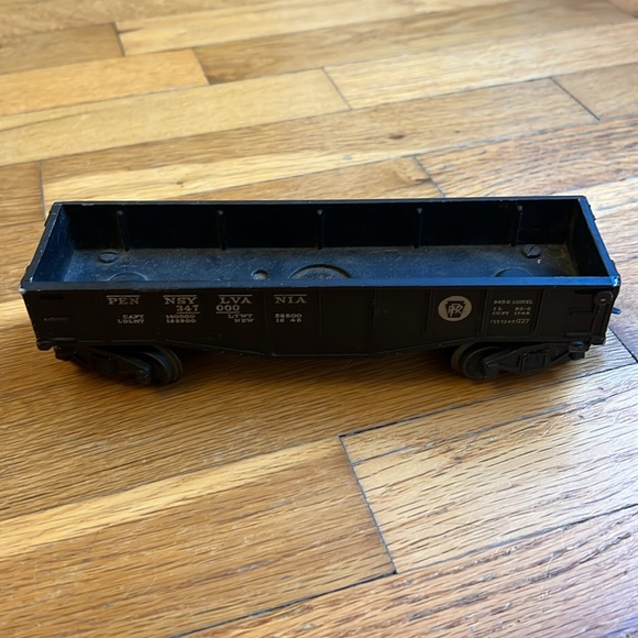 Vintage Lionel Rail Car - Picture 3 of 4